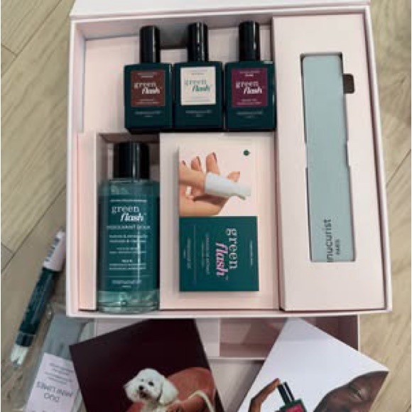 Manucurist Green Flash LED Manicure Set - Picture 3 of 5